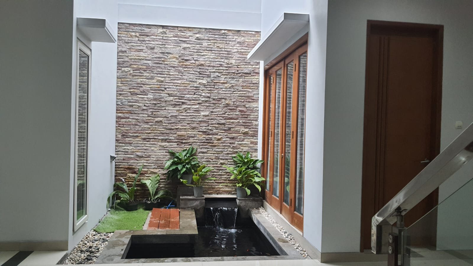 DISEWAKAN RUMAH NYAMAN & ASRI DALAM CLUSTER DI CIGADUNG – BANDUNG UTARA