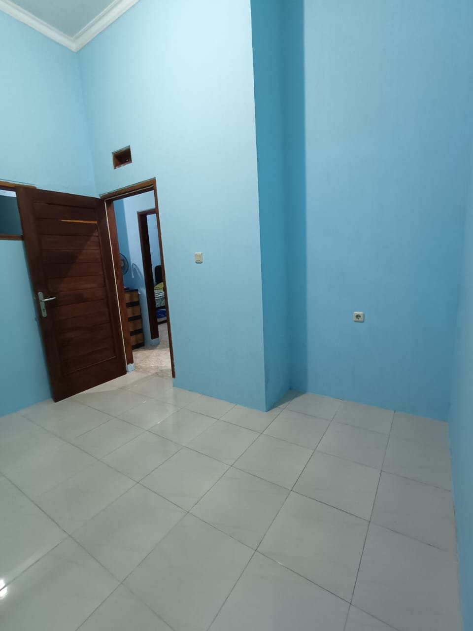 DIJUAL CEPAT KARENA HARUS SEGERA PINDAH TUGAS. RUMAH DALAM KOMPLEK DI ARCAMANIK ENDAH – BANDUNG