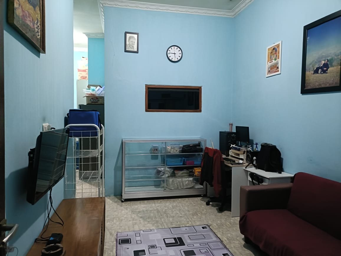 DIJUAL CEPAT KARENA HARUS SEGERA PINDAH TUGAS. RUMAH DALAM KOMPLEK DI ARCAMANIK ENDAH – BANDUNG